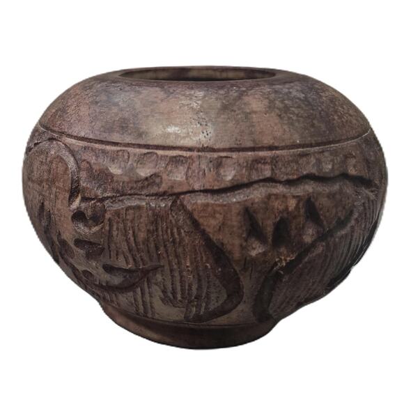 Vintage Charming Small Hand-Carved Wooden Bowl w/Elephants Decorative Dish - Picture 4 of 7